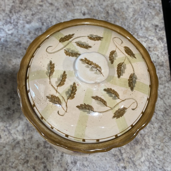 Gorgeous spring cookie jar canister hydrangea - Picture 2 of 6